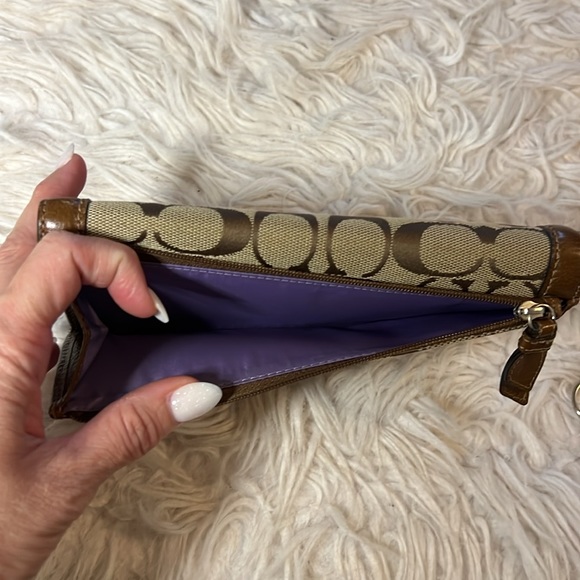 Coach Zipper Wallet - Picture 8 of 10